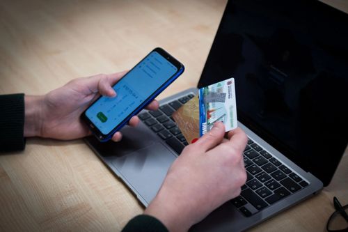 Житель Тувы лишился более трех миллионов рублей кредитных средств, чтобы помочь другу в заработке на криптовалюте