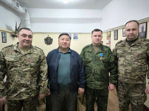 Глава Тувы встретился с командованием группировкой войск «Центр»