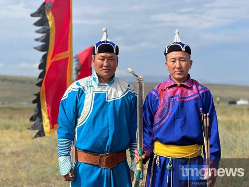 В Туву на национальные праздники приехали тувинцы-сенгелы