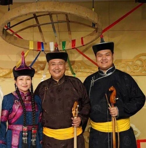 В Москве 5-6 марта на выставке-форуме «Россия» выступит талантливая семья Кошкендей из Тувы