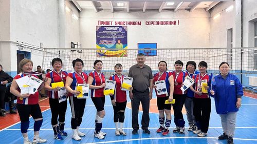 «Единая Россия» поддержала турнир по волейболу в Барун-Хемчике