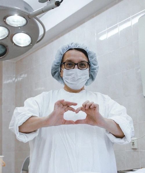 Минздрав продолжает фотоконкурс для медработников