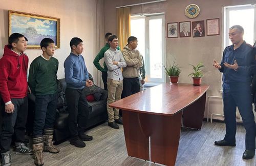 Следователи Кызыла встретились с юными спортсменами
