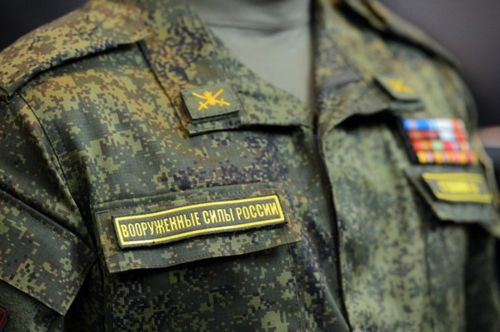 «Спасибо за мирное небо»: сегодня вся страна поздравляет защитников Отечества