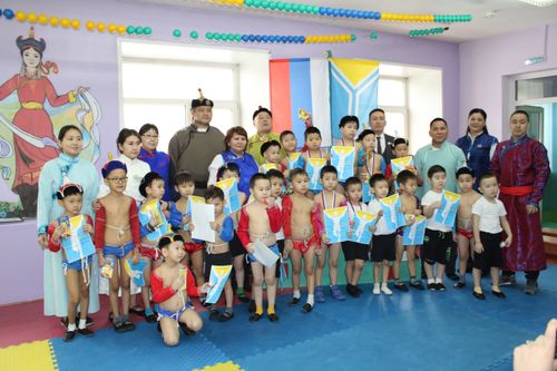 Ветераны СВО выступили судьями на турнире по хурешу среди дошколят в Кызыле