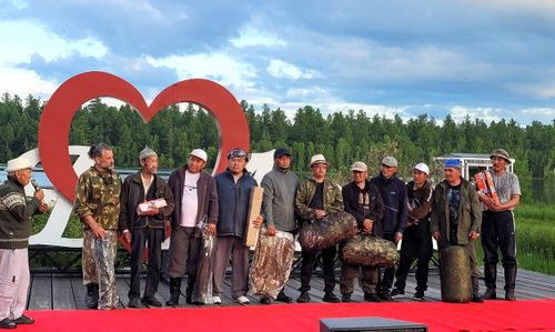 В Тоджинском районе прошел III Межрегиональный фестиваль-конкурс мастеров по дереву