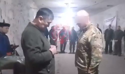 Командир "Чёрных Барсов" удостоен почётной награды Тувы