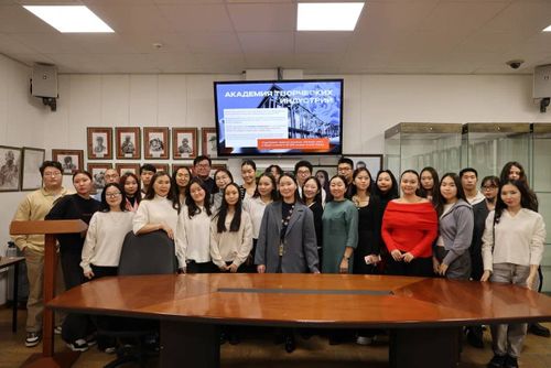 Амбассадор арт-кластера «Таврида» встретилась с молодежью московского тувинского землячества