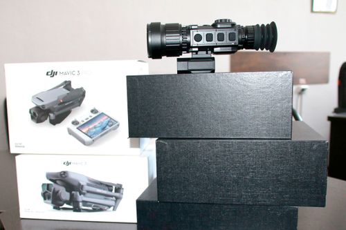 Верховный Хурал Тувы передал военнослужащим квадрокоптеры и тепловизоры