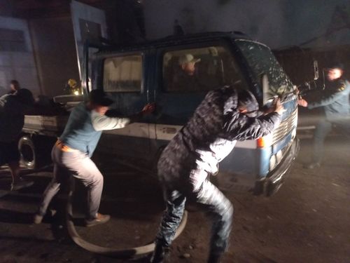 В Кызыле спасли жильцов из горящего дома