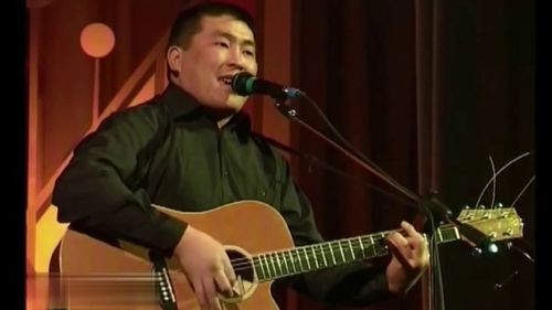 Знаменитому артисту Тувы Аясу Данзырыну исполнилось бы сегодня 47 лет