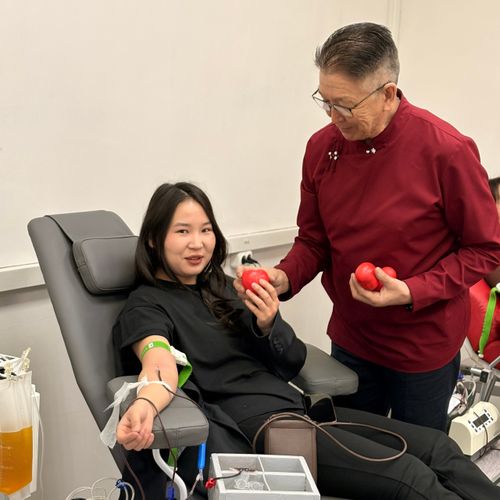 Молодежь Тувы сдала кровь в рамках акции «Капля жизни» в честь Шагаа