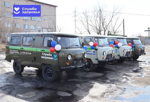 В четыре районных больницы Тувы поступили новые автомобили