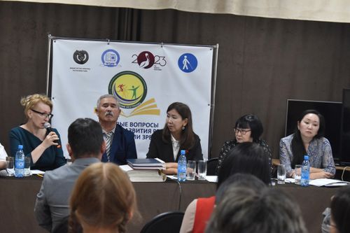 В Туве обсудили вопросы реабилитации слабовидящих и незрячих детей