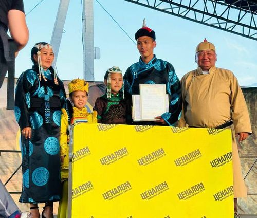 Семья Манзырыкчы из Улуг-Хемского района - победитель конкурса «Образцовая семья животноводов»