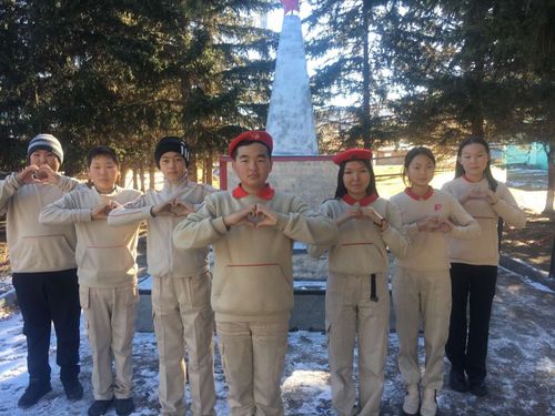 Юнармейцы села Хадын присоединились ко Всероссийской акции «Сердце защитнику»