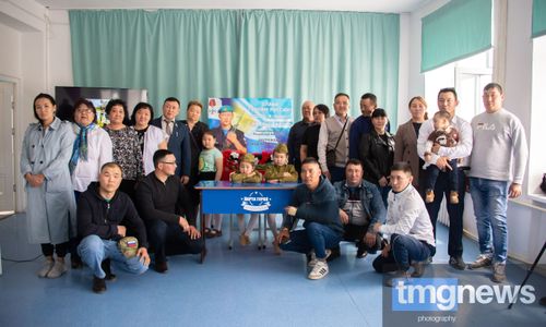 В школе Ак-Довурака открыли «Парту Героя» в честь Сайдаша Хертека