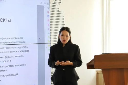 В Минобразования Тувы прошла защита участников конкурса на премию Главы республики