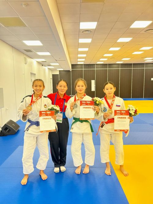 Дзюдоистки из Тувы стали призерами Всероссийских соревнований по дзюдо в Красноярске