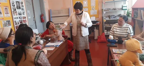 В Бай-Тайгинском районе провели мастер-класы по кройке и пошиву головных уборов