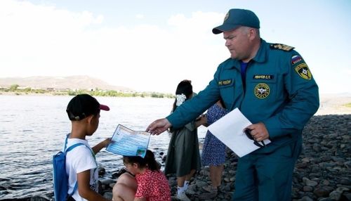 МЧС Тувы: гибели людей на водных объектах региона не допущено