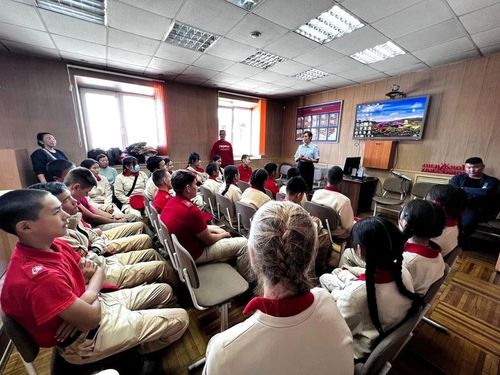 Юнармейцам Тувы рассказали о работе региональной полиции