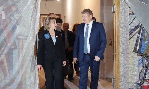 Анатолий Серышев ознакомился с ходом ремонтно-реставрационных работ в ГПНТБ