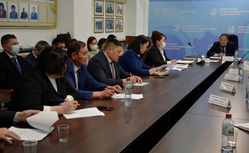 В Общественном совете при Министерстве здравоохранения Тувы обсудили ключевые вопросы