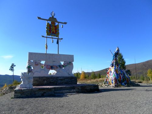 На границе Тувы и Красноярского края произошло ДТП с участием двух грузовых машин