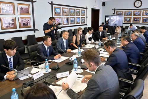 Глава Тувы провел рабочую встречу с представителями китайской компании «ZhongTong Mining»