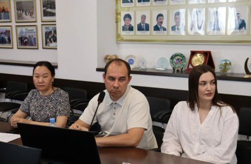 В Туве обсудили подготовку к федеральному этапу Всероссийской ярмарки трудоустройства