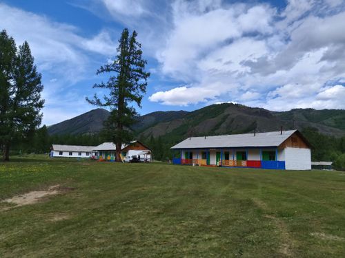 В Барун-Хемчикском районе готовятся к открытию обновленного стационарного лагеря «Таёжный»