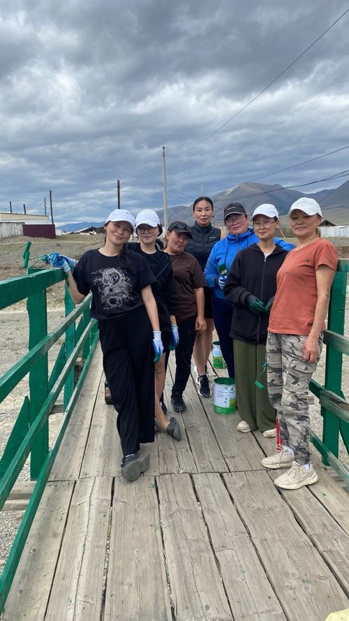 Село Каргы готовится к 100-летнему юбилею: жители обновляют мост и улицы к празднику