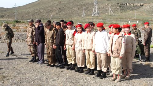 В Туве стартовали военно-спортивные сборы допризывной молодежи