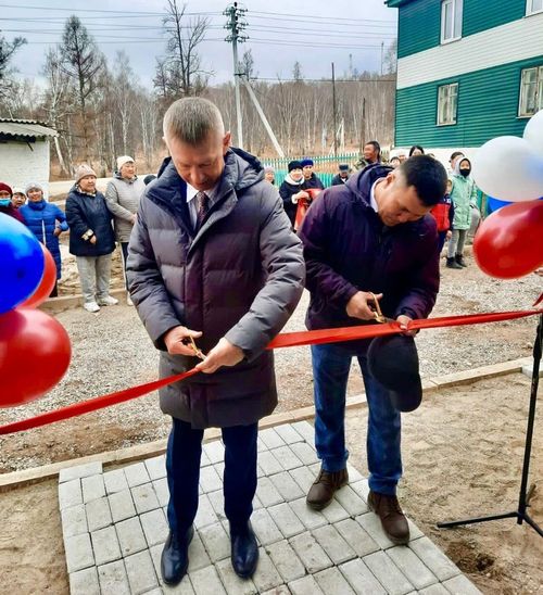 Сезен ажыг өг-бүле чаа квартираларның дүлгүүрлерин алган