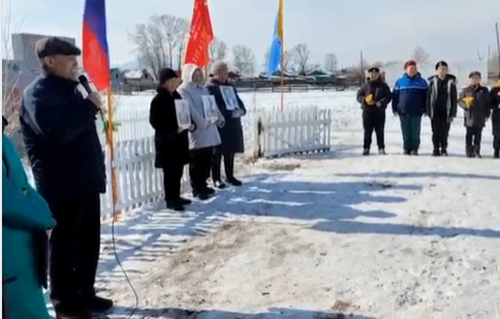 В селе Хорум-Даге прошел митинг участников патриотической Эстафеты «Знамени эскадрона тувинских добровольцев