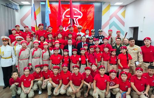 В Туве отметили лучших юнармейцев