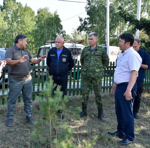 Глава Тувы выразил благодарность командам других регионов, которые помогали бороться с лесными пожарами