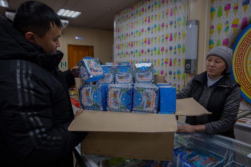 Предприниматели Кызыла порадуют детей из многодетных и малоимущих семей новогодними подарками