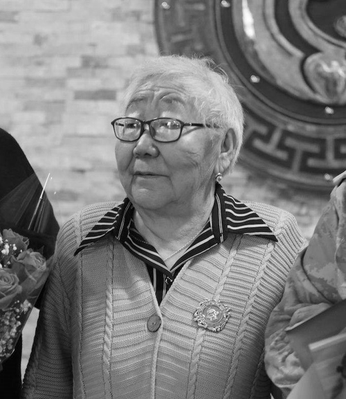 Глава Тувы выразил соболезнования родным и близким Анай Балчыровны Кара-оол