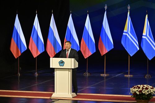 Глава Тувы начал выступать с ежегодным посланием Верховному Хуралу