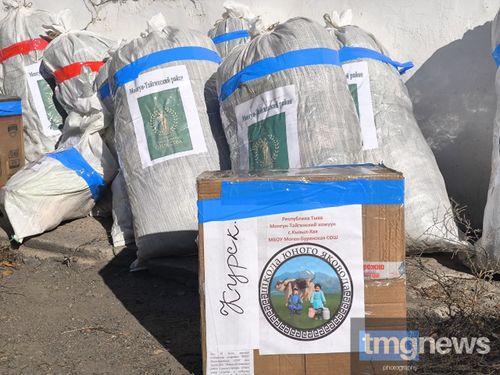 Гуманитарный груз для военнослужащих готовится к отправке