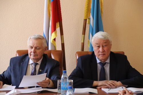 Столице Тувы — Кызылу хотят учредить почетное звание «Город трудовой доблести»