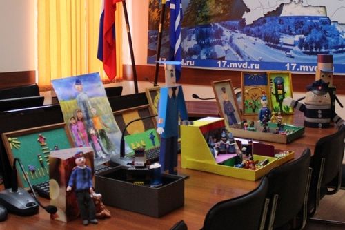 В Туве стартовал прием работ на детский конкурс творчества «Полицейский дядя Степа»