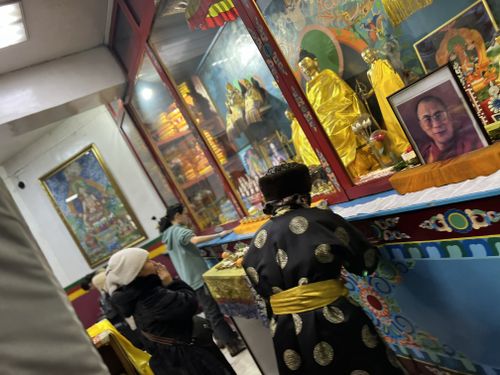 Активисты «Добрых сердец Тувы» провели большую уборку в храме Цеченлинг