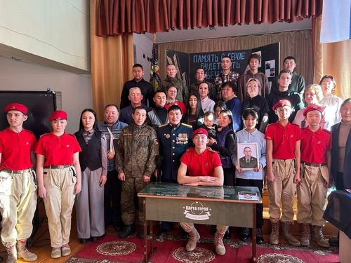 В Шагонаре появилась Парта Героя в честь участника СВО Константина Мамышева