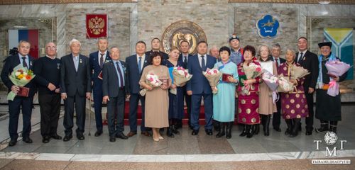 В Туве вручили государственные и республиканские награды