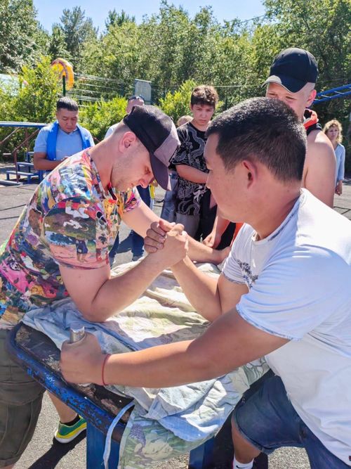 В столице Тувы прошел турнир по армрестлингу в рамках марафона «Сила России»