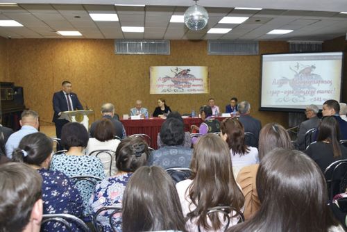 В Туве создадут Благотворительный фонд имени Алдан-Маадыр (60 богатырей)