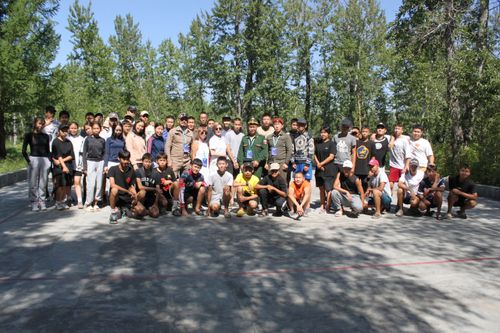 Герои спецоперации встретились с воспитанниками лагеря при Тувинском кадетском корпусе